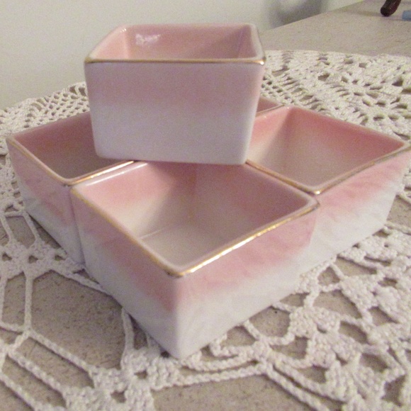 Japanese porcelain Pink & White square sauce cups - Picture 2 of 10